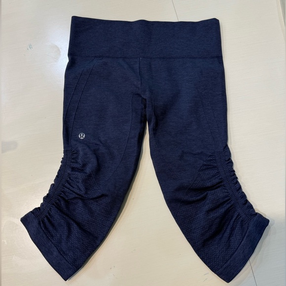 Lululemon capri leggings - Picture 3 of 4